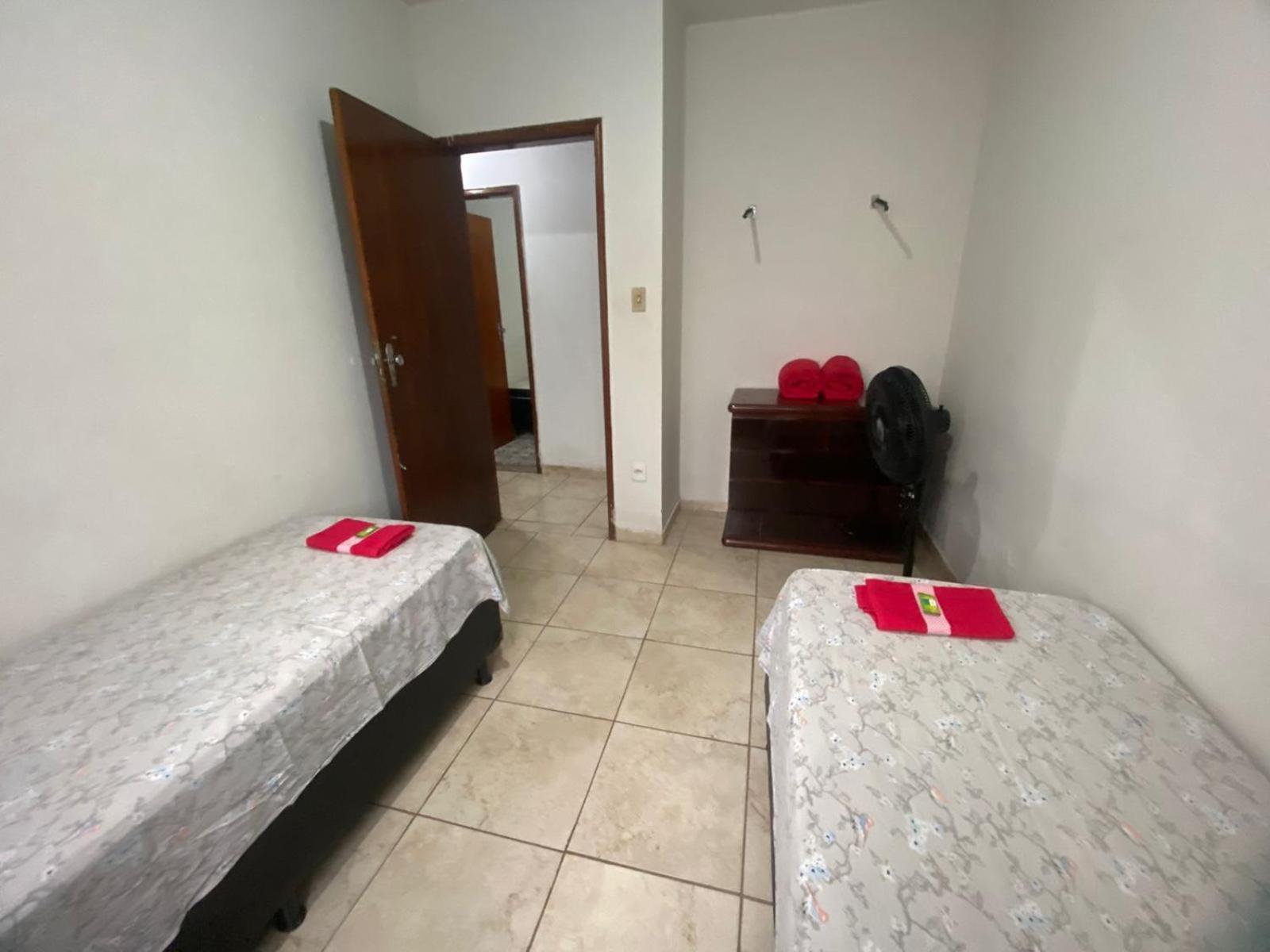 Casas De Temporadas - Hotel Recanto Do Sossego Uberlândia Szoba fotó